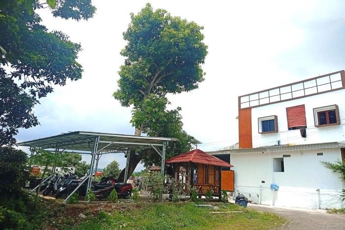 OYO 95038 Khanza Stay