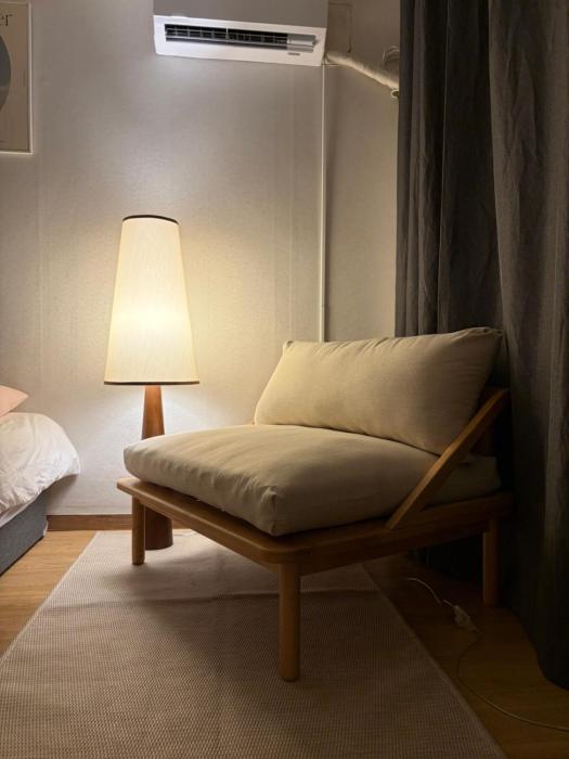 Emilys Vintage Wood Studio - Warm Heart of Gangnam COEX