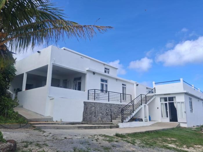 Ô Bercail du Sud-Hibiscus chez Jeannette