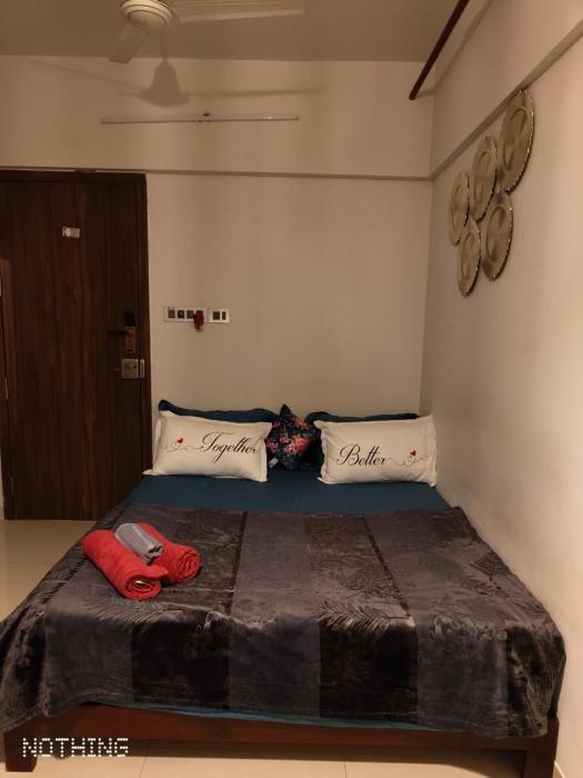 Studio cozy house, Balcony, NearAirpot ,Couplefrdly