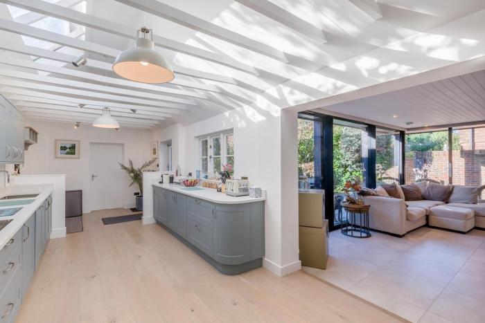 5 Bed in Bosham oc-h33962