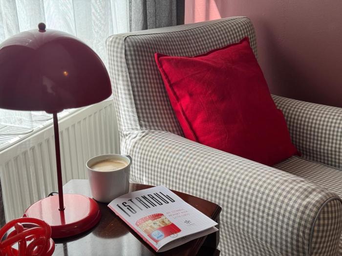 Stylish Apartment 3 Min to Metro