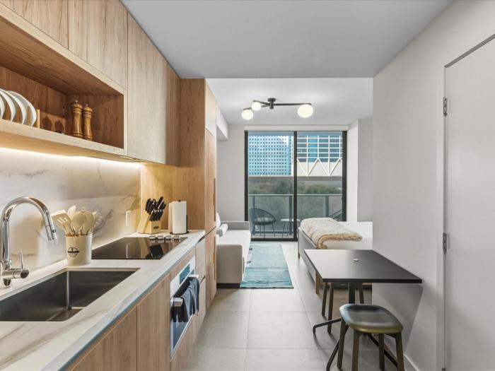 Stylish Studio Near Bayfront Park
