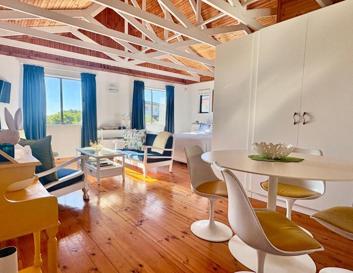 Sunny studio in the sky