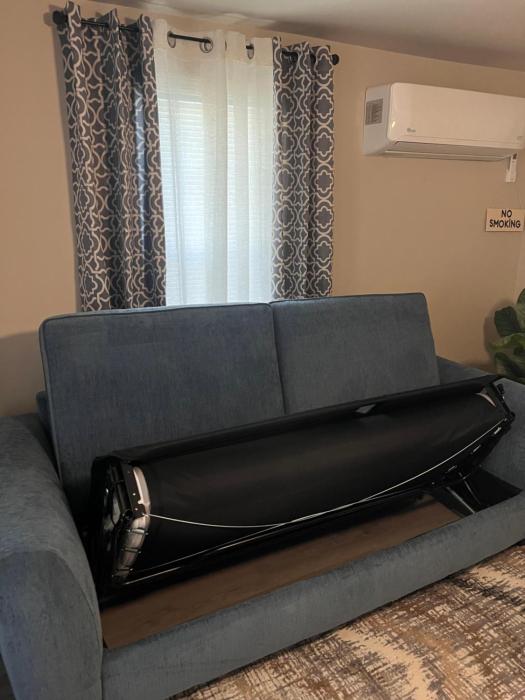 Skipper Apt #4