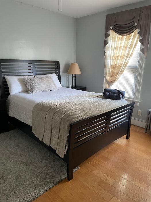 PRIVATE ROOM IN SHARED 3 BED - 1 BATH home