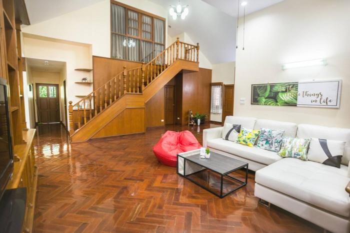 Freepickup- 5bedroom 4 bathrooms