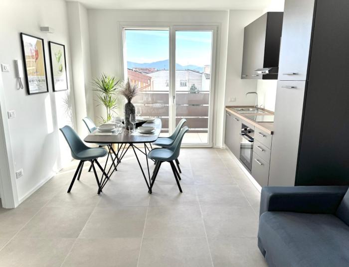 Cocktail - Sarnico Color Suites