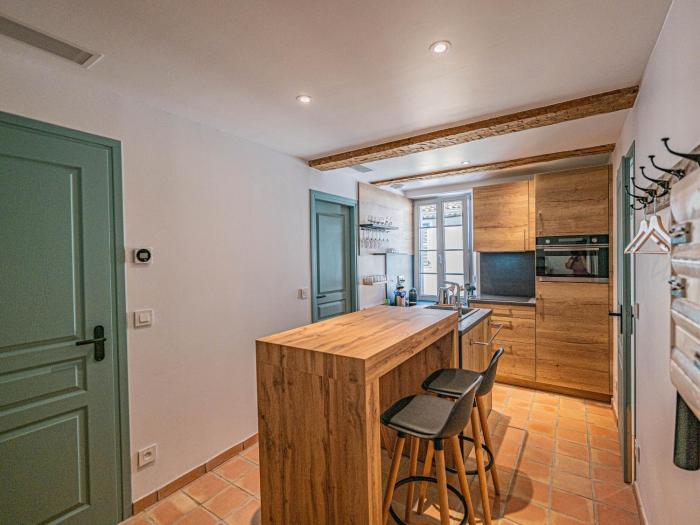 AU COEUR DU CENTRE-VILLE - APPARTEMENT T2 - PROCHE DE LA PLAGE