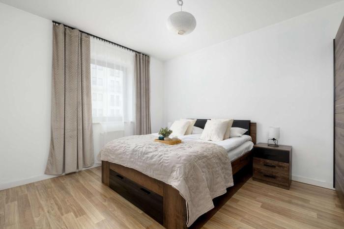 Bright One-Bedroom Apartment Functional Interiors Remote Working by Noclegi Renters