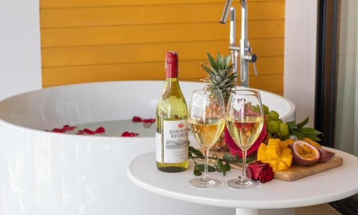 One Bedroom SEA HEAVEN with Jacuzzi