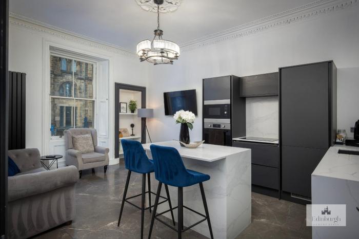 2Bedroom apartment by the castle