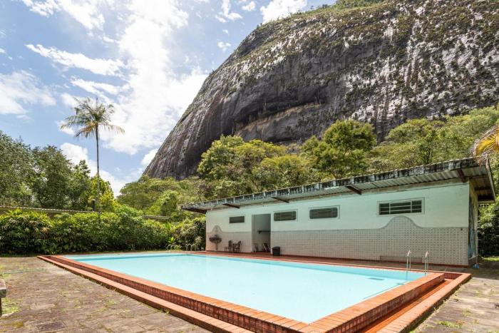 Sitio com Piscina e Lareira a 10 min de Itaipava