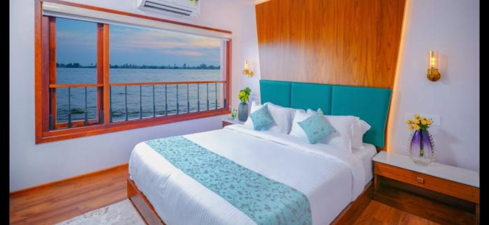 NightStay with MorningCruise