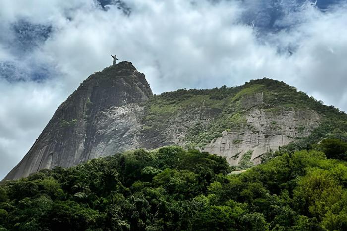 Cobertura charmosa com vista para o Cristo