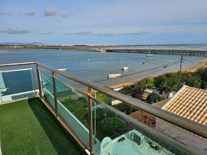 Blife Charlya private rooms at Faro beach