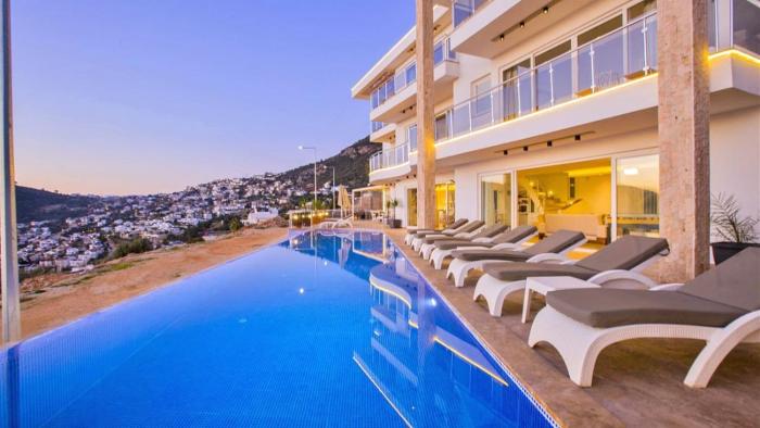 Kızıltaş 6 bedroom seaview villa with private pool hot tub