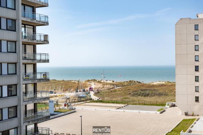 Suite C - apartment with sea view De Panne