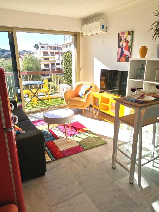 Cap dantibes piscine mer et plage