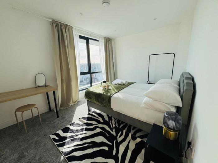 Near hospital and city workstay parking & balcony