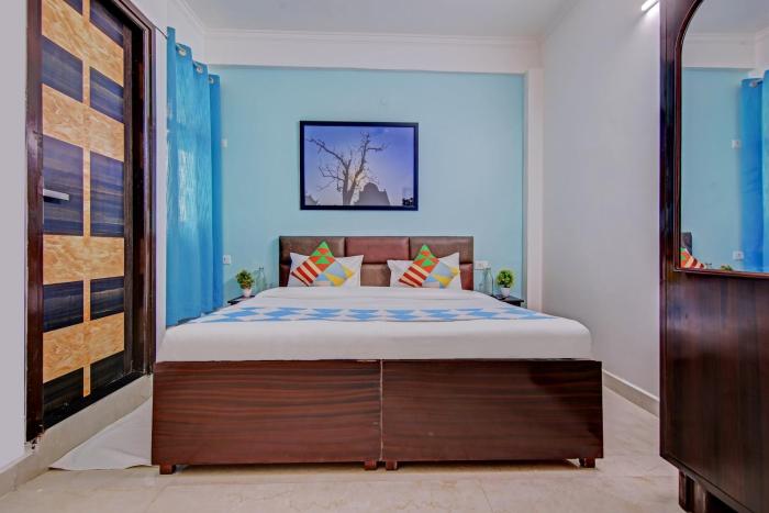 Super OYO Townhouse Saket Residency 1 Delhi