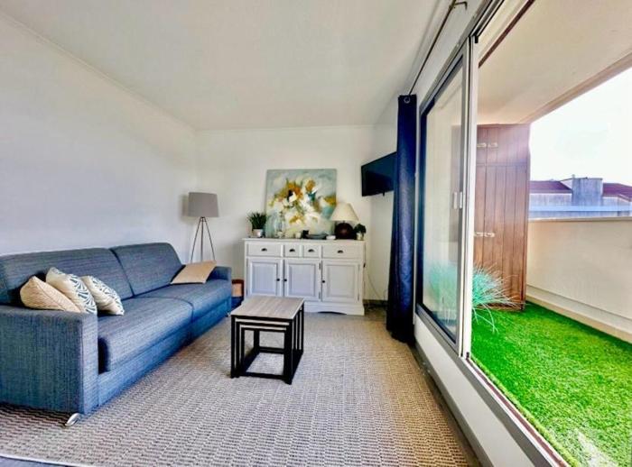 Studio tout équipé face au port