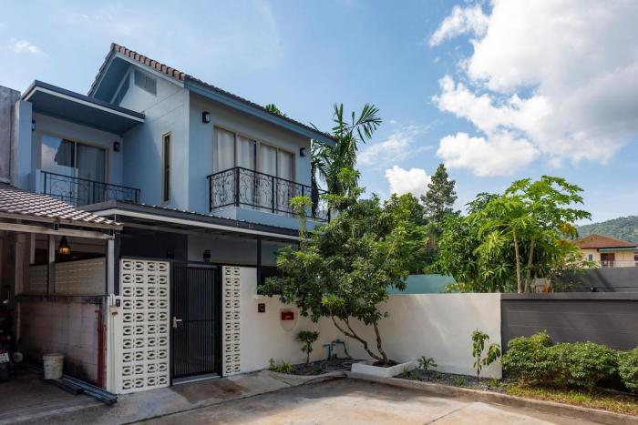 V285 Cozy Stay 3BR Garden Villa Near Beach Town