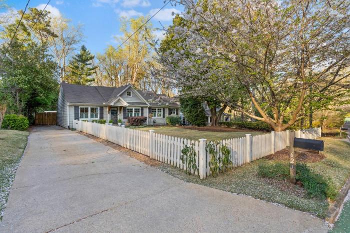 Private Compound in Decatur