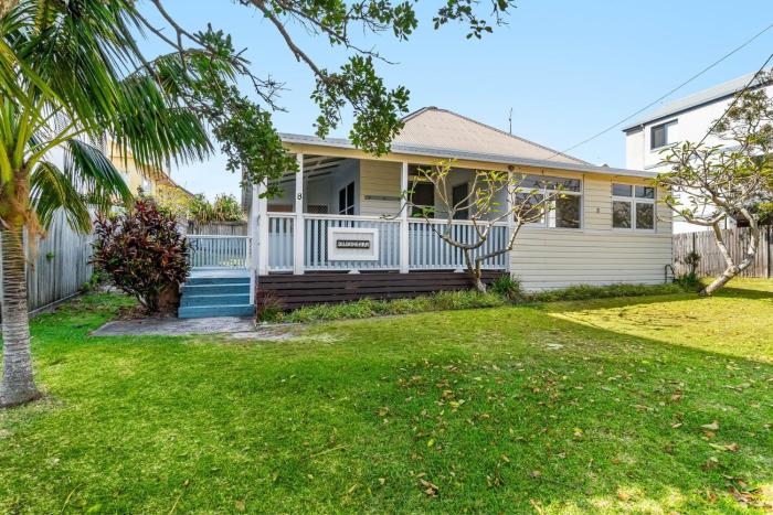 Sandy Cheeks - Charming Beach Cottage - Holiday Yamba