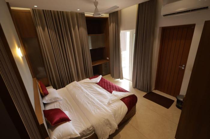 Dream Inn 2BHK Serviced Apartment