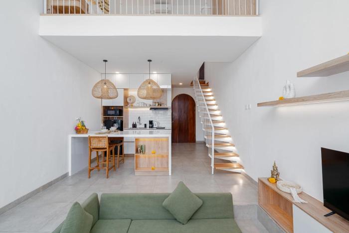Villa Casa Zaya B - Stylish Mezzanine 1BR Home in Canggu