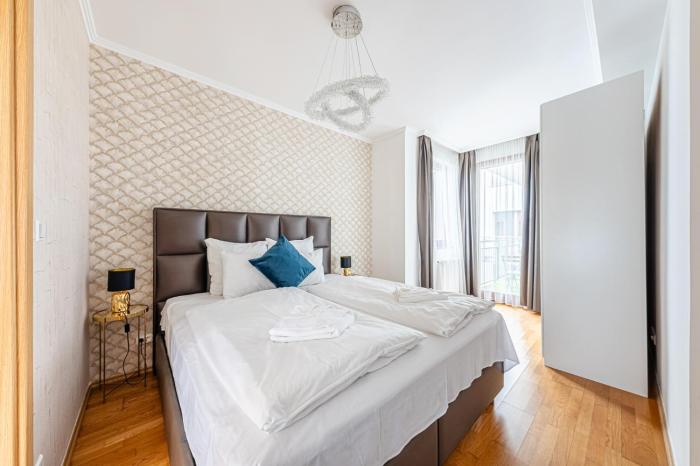 The Horizon- Penthouse 3BR with AC, Top Location