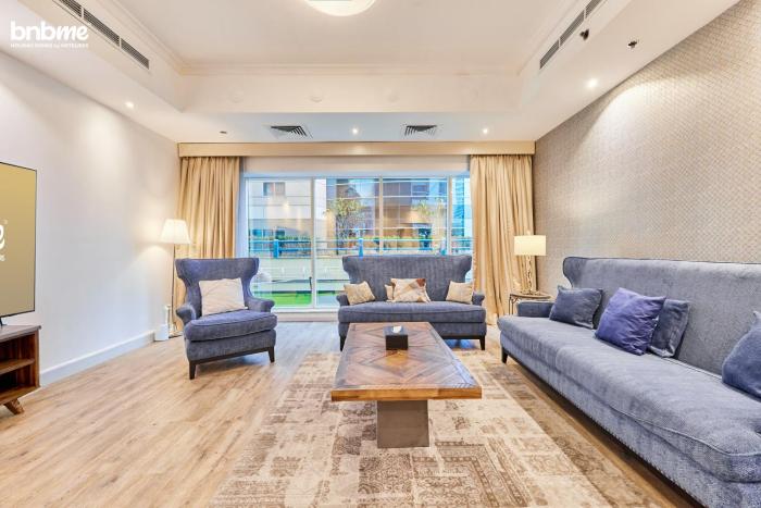 bnbmehomes - Emirates Crown Tower