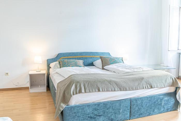 Comfortable Private Rooms in shared Apt, Near Belvedere Palace