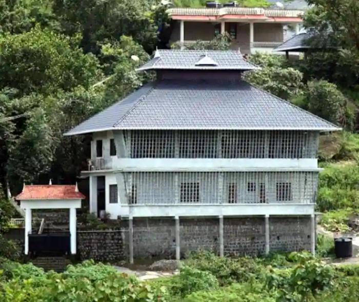 Silver Rock Cottage Valparai