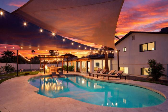 Sunburst Estate - Pool - Hot Tub - Tons of Games!