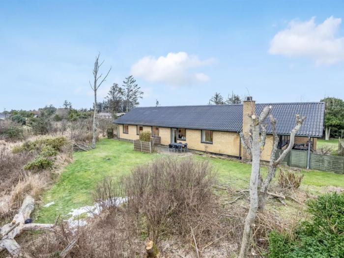 Holiday Home Urho - 500m from the sea by Interhome