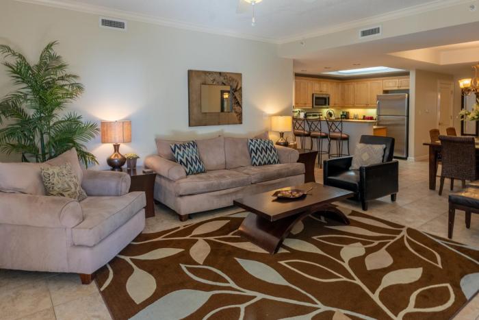 208 Royale Palms condo