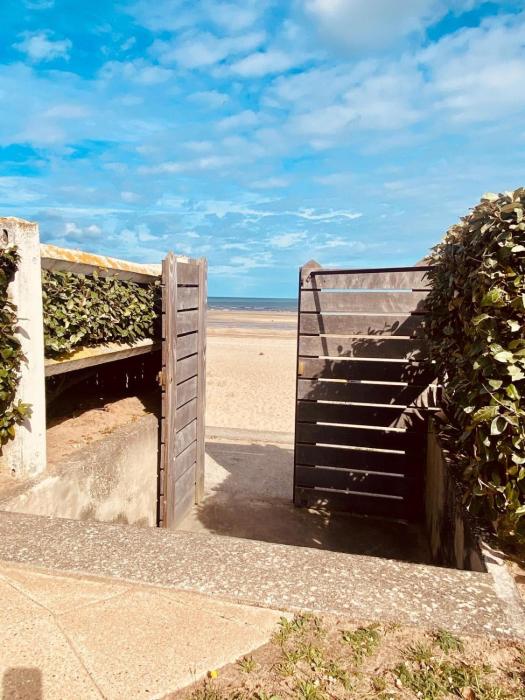 Luxury Beach house Amazing Sea View & Piscine