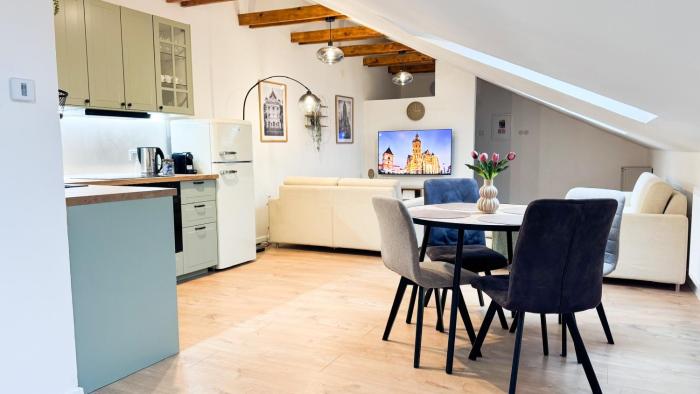 Attic Apartment, center of Košice with private parking