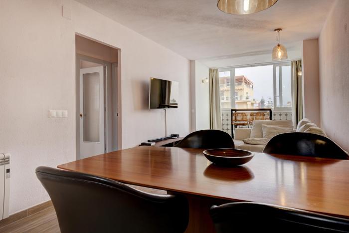 Sabinillas - Frontline Beach Apartment