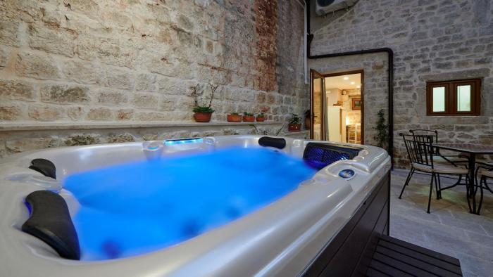 Apartments and Room Kudelik Centar