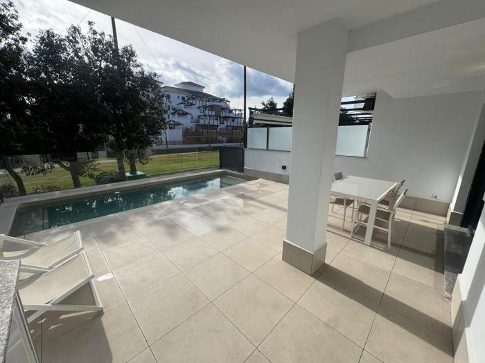 Aguacate golf private pool