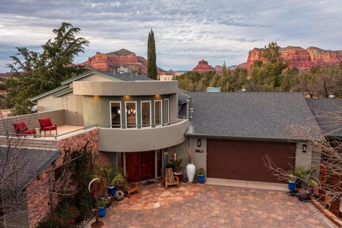 Enchanted Desert Oasis - 5 Bd 3.5 Ba Sleeps10
