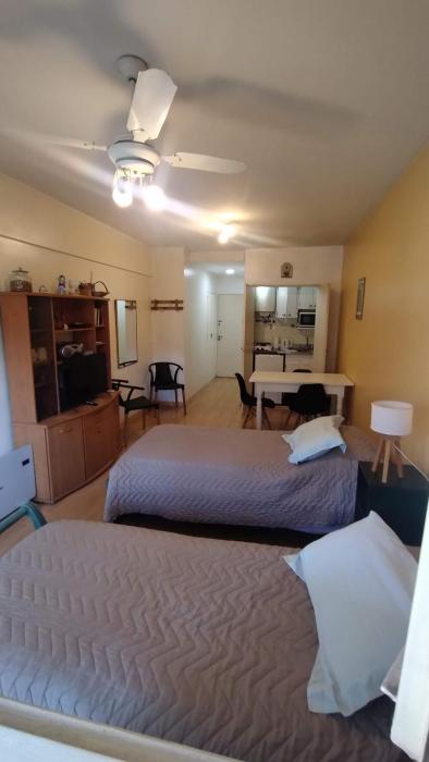 Av de mayo y 9 de Julio Monoambiente central muy luminoso - AlquilerEnBaires