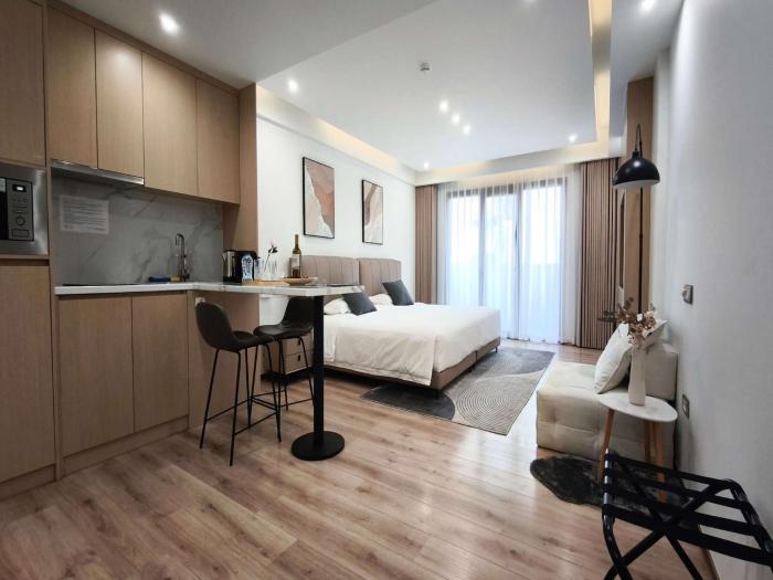 Sleek Apartment in the Heart of Piraeus