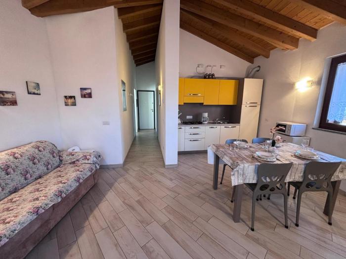 Lakeview Apartment in Brezzo di Bedero