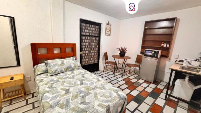 Small Loft, Ideal Location in Balcones del Valle