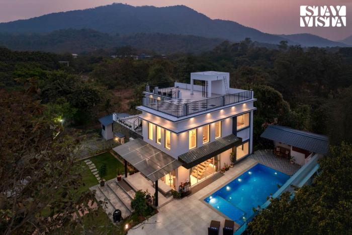 StayVista at La Beaumont with Pool & Lawn