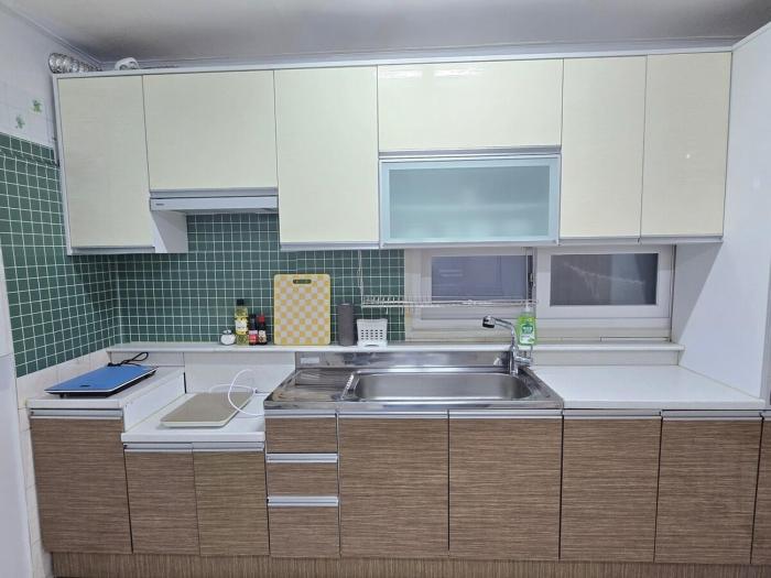 Yeongildae with rooftop, emotional accommodation #6 people, private #5 minutes on foot to the Yeongildae beach #4 minutes by car, Space Walk